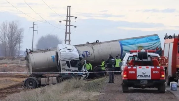 Dos muertos por un choque frontal en la ruta 7 en Neuquén