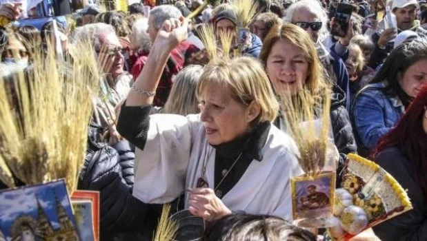 Los fieles comenzaron la vigilia frente al santuario de San Cayetano