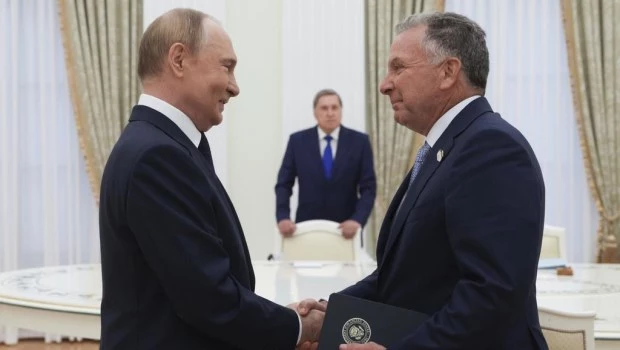 Risas en la quinta reunión entre el mandatario ruso y Witkoff.