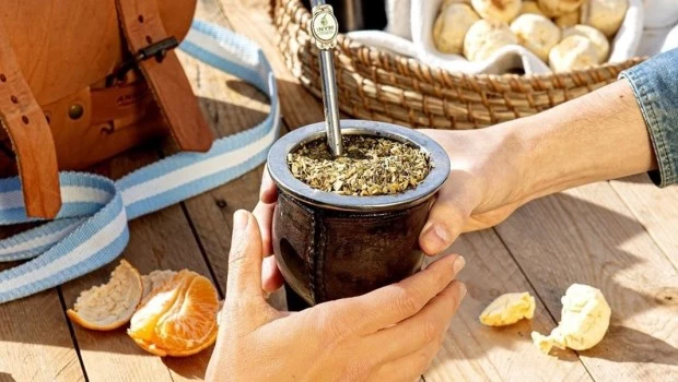 La antropóloga estadounidense Christine Folch estudió el universo del mate con perspectiva científica.