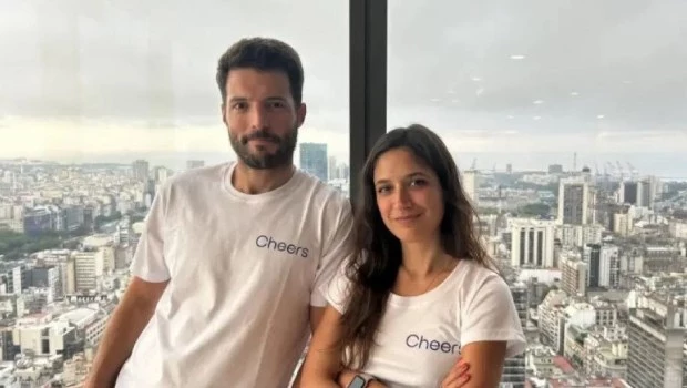 Luciana Gasser y Lucio Orazi, creadores de Cheers Contracts.