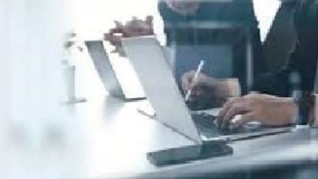 El formato híbrido es el que lidera las preferencias de los trabajadores, según encuesta