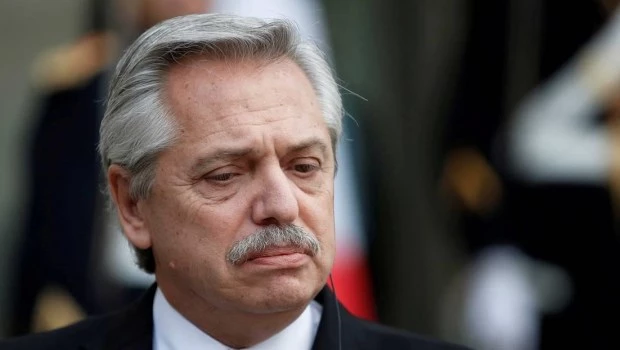 Un fiscal pide que Alberto Fernández sea enviado a juicio por violencia contra Fabiola Yañez