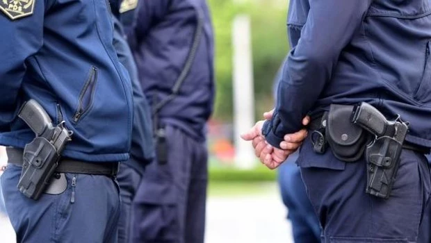 Encontraron muerto a un ex policía federal dentro de una camioneta en La Plata