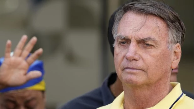 Bolsonaro deja temporalmente el arresto domiciliario para practicarse exámenes médicos
