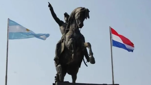 El monumento a San Martín en Asunción