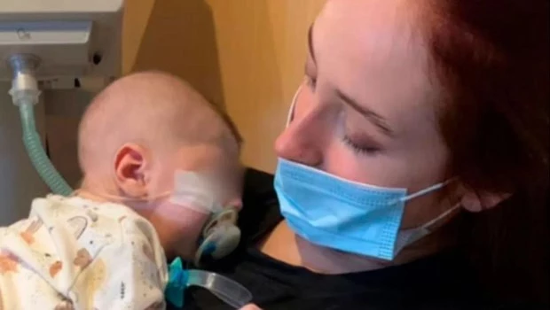 Un padre relató la lucha de su bebé tras un presunto envenenamiento con fentanilo