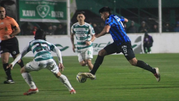 Atlético Tucumán se lo empató a Sarmiento sobre la hora y se metió en zona de playoffs del Torneo Clausura