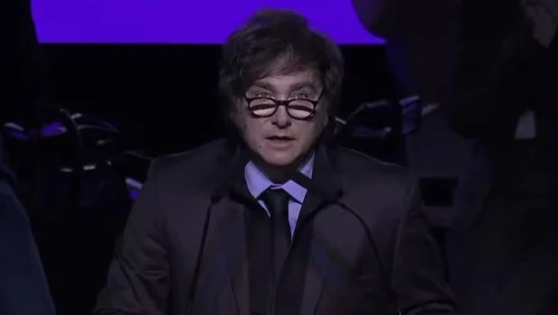 El Presidente evitó opinar de las coimas y apuntó fuertemente contra los K