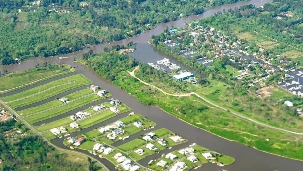 Allanan dos barrios de Nordelta donde viven los dueños de la droguería Suizo Argentina