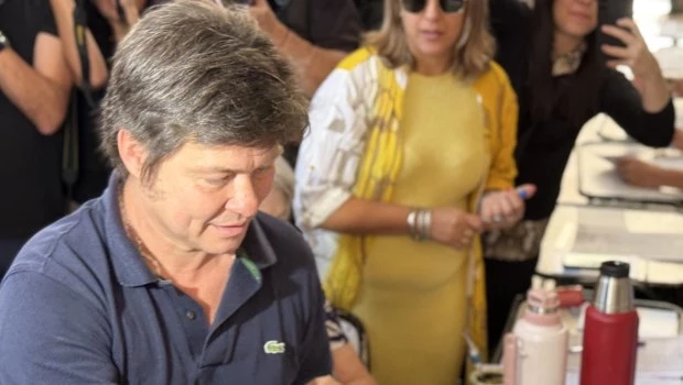Elecciones en Corrientes: Almirón denunció demoras e irregularidades en el inicio de la votación