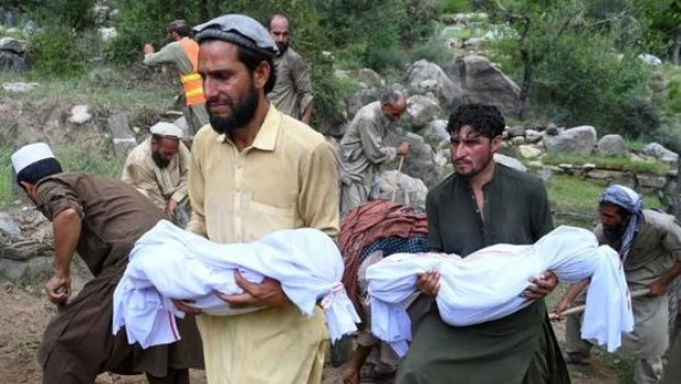 Los muertos por el terremoto de Afganistán superan los 1.400 y una réplica golpea la zona
