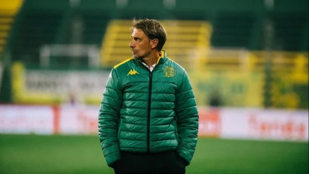 Charlier dejó de ser el entrenador de Aldosivi y ya tendría reemplazante