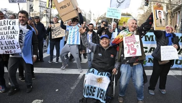 Los jubilados volvieron a marchar en el Congreso