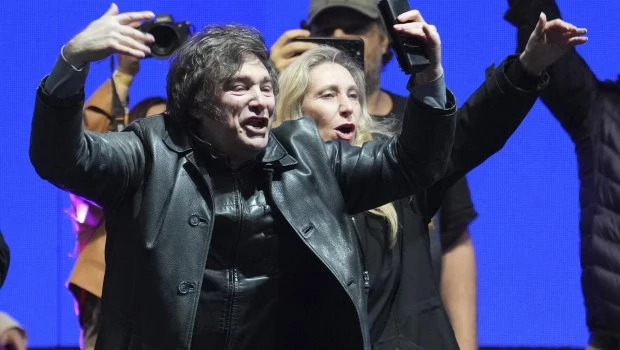 Milei tiene previsto asistir al búnker de campaña el domingo en Gonnet