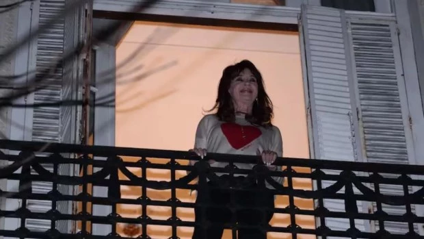 Cristina festejó con críticas al Presidente: "Salí de la burbuja, hermano"