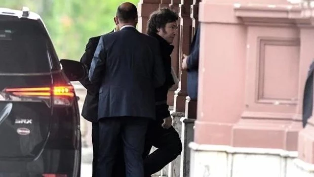 Milei mantuvo la primera reunión de Gabinete tras la derrota electoral bonaerense