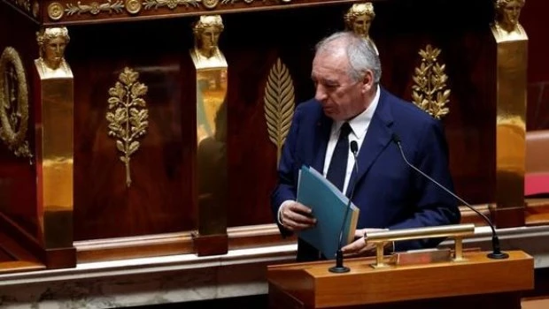 Francia: el Parlamento destituyó al primer ministro Francois Bayrou 
