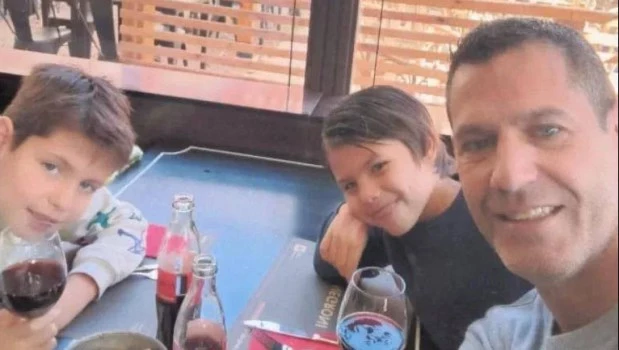 Un padre se reencontró con sus hijos en Brasil después de una falsa denuncia