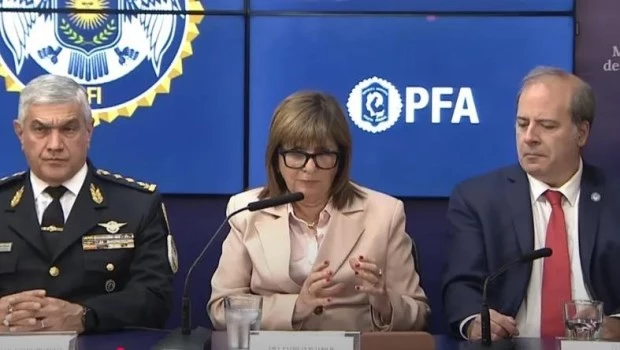 Bullrich presentó el Operativo Lusitania, el procedimiento que incautó más de 500 kilos de cocaína