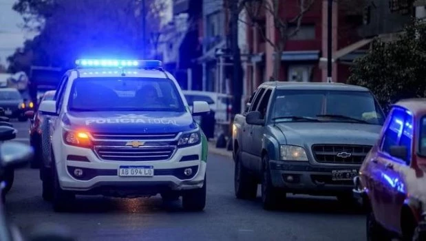 Brutal asalto y abuso a una mujer en La Plata