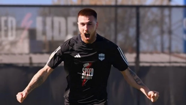 Riestra le ganó a Central Córdoba y es líder del Grupo B en el Torneo Clausura