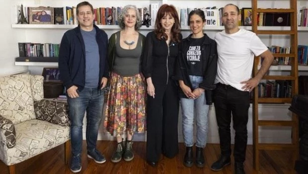 Cristina Kirchner recibió a candidatos de Fuerza Patria: analizaron estrategia para rechazar el veto de Milei