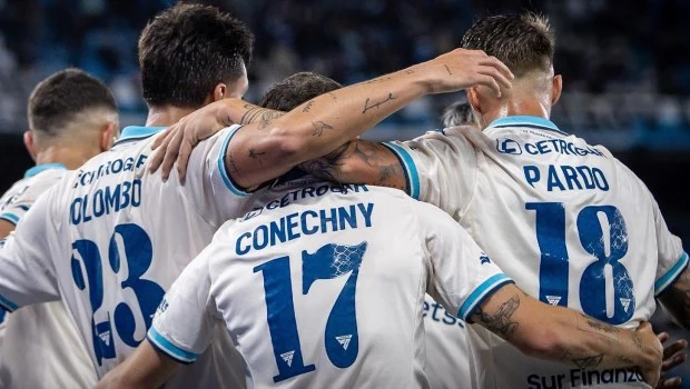 Racing le ganó a San Lorenzo y se acerca a la zona de clasificación