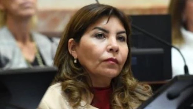 “No creo que llegue al 26 de octubre”, dice senadora peronista sobre Milei