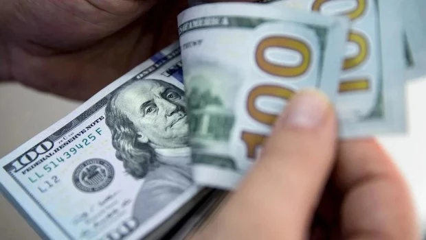 El dólar oficial sube a $1.515 y el mayorista a $1.475