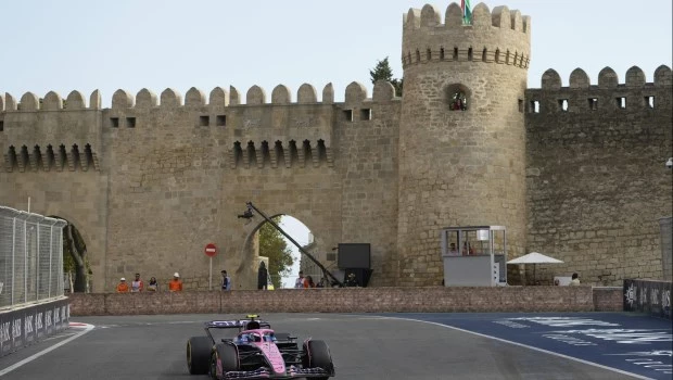 Colapinto volvió a chocar y largará en el puesto 16 en el GP de Bakú