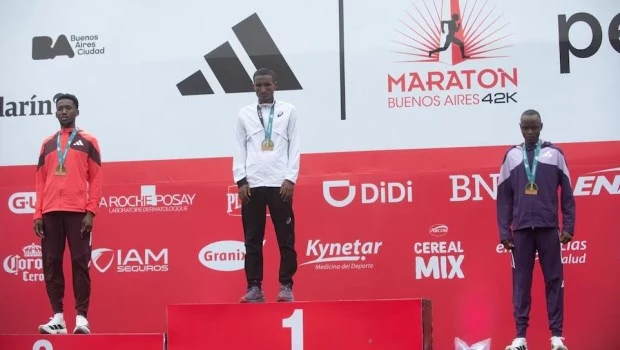 El etíope Habtamu Birlew Denekew se llevó la maratón de Buenos Aires