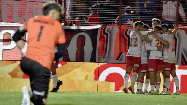 Argentinos Juniors se impuso a Banfield y Rosario Central igualó con Talleres