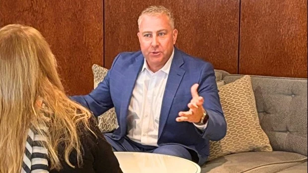 Kedric Wills visitó la Ciudad en el marco de una capacitación que reunió a agentes de Ecuador, Colombia y Argentina.