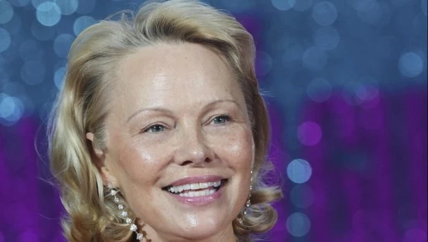 Pamela Anderson, adalid de las mujeres que rehuyen al maquillaje