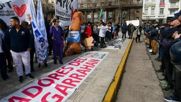 El Garrahan dispuso aumentos y los trabajadores lo atribuyeron a una “conquista de la huelga”