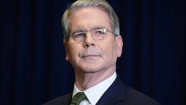 Scott Bessents, anunciaría en las próximas horas el salvataje de la economía argentina.