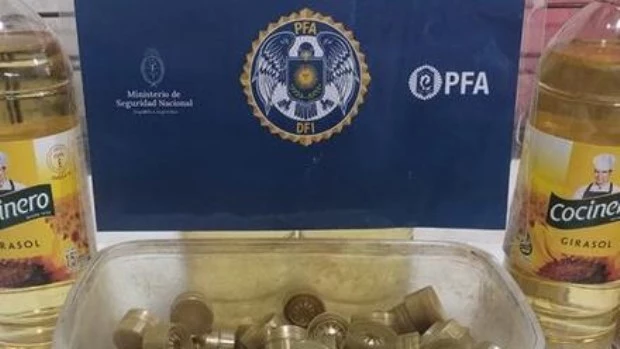 Lomas de Zamora: allanaron un domicilio donde envasaban aceite de girasol falsificado