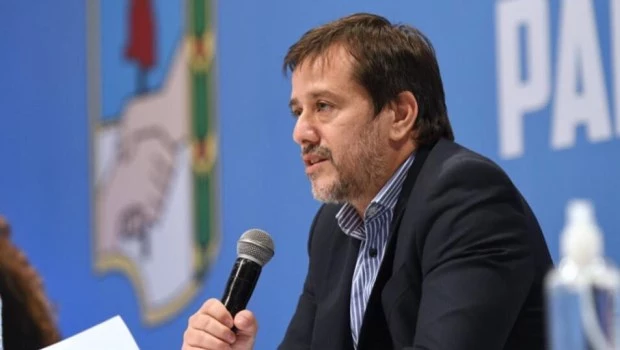 La oposición criticó la vuelta del cepo y advirtió que “el modelo se hunde”