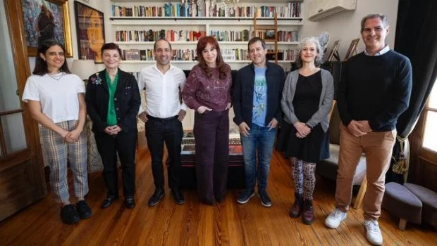 Cristina Kirchner se reunió con los candidatos de Fuerza Patria en la Ciudad de Buenos Aires