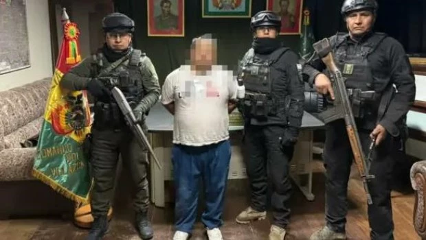 Autoridades bolivianas entregaron a Argentina a Lázaro Víctor Sotacuro, el ciudadano peruano buscado por el horrendo triple femicidio de Florencio Varela.