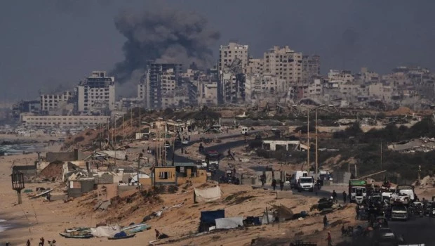 Al menos 44 muertos en ataques aéreos y terrestres en Gaza; Israel ignora llamado de alto el fuego