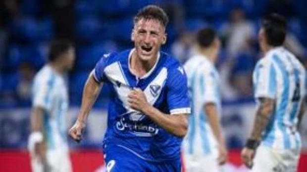 Vélez remontó contra Atlético Tucumán, ganó y se acercó a la punta de la Zona B del Clausura