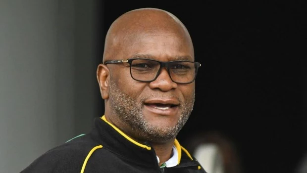 Hallan muerto en París al embajador de Sudáfrica en Francia