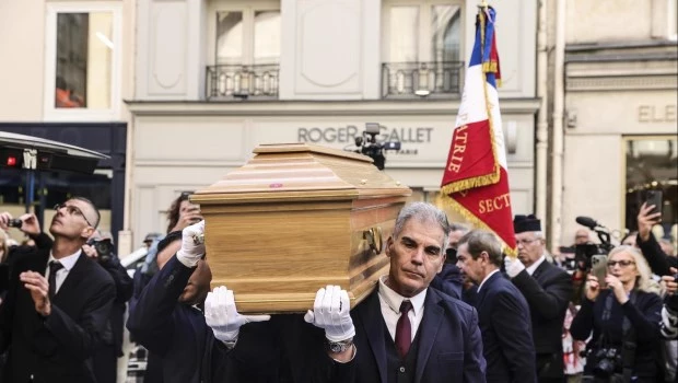 Aplausos y música de Ennio Morricone para dar el último adiós a Claudia Cardinale en París