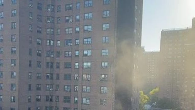 Una explosión de gas provocó el derrumbe parcial de un edificio en Nueva York