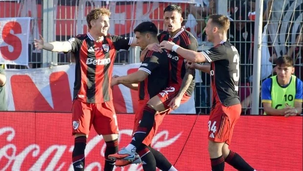En un partido caliente, River eliminó a Racing de la Copa Argentina
