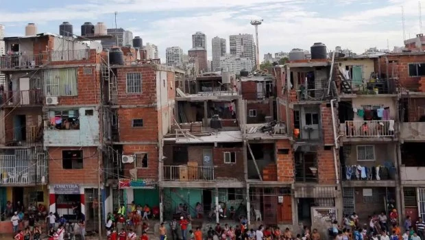 Una de cada 3 familias en Argentina reside en una vivienda inadecuada