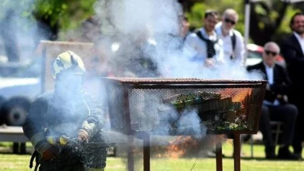 Los Bomberos de la Ciudad se capacitaron en incendios producidos con litio