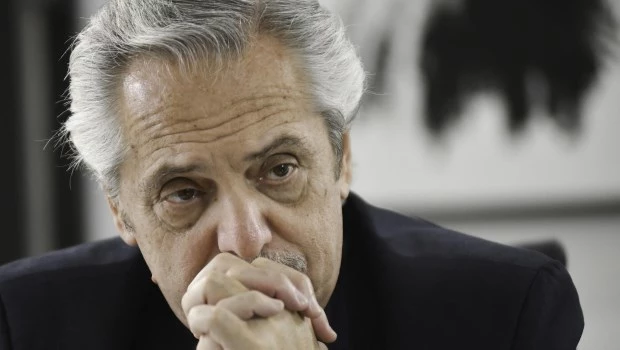 El posteo de Alberto Fernández contra Milei: “Querida Argentina, lamento que su presidente sea un idiota”